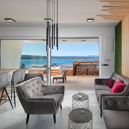 Deck 1, Deck 2, Deck 3 Apartmán *