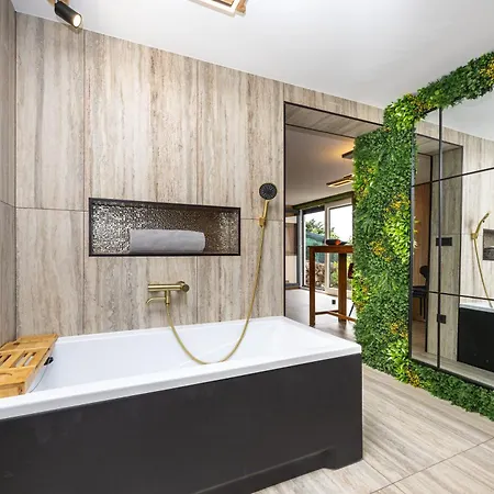 Deck 1, Deck 2, Deck 3