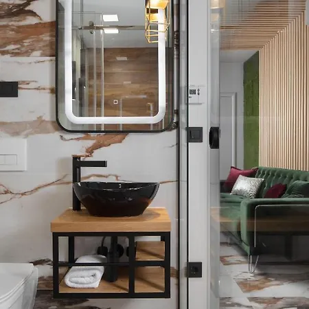 Deck 1, Deck 2, Deck 3