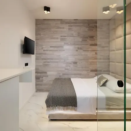 Deck 1, Deck 2, Deck 3