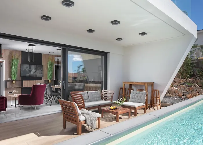 Deck 1, Deck 2, Deck 3 Daire