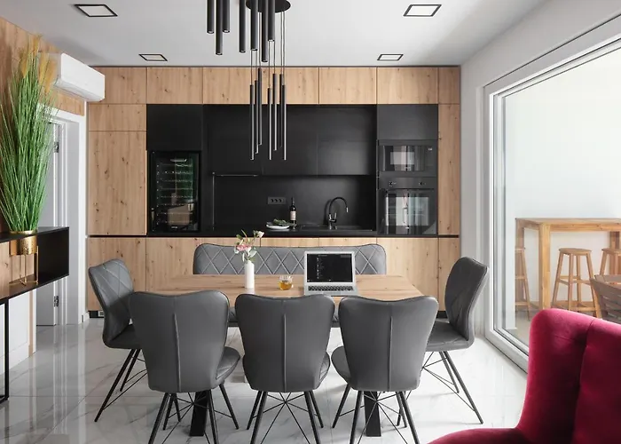 Deck 1, Deck 2, Deck 3